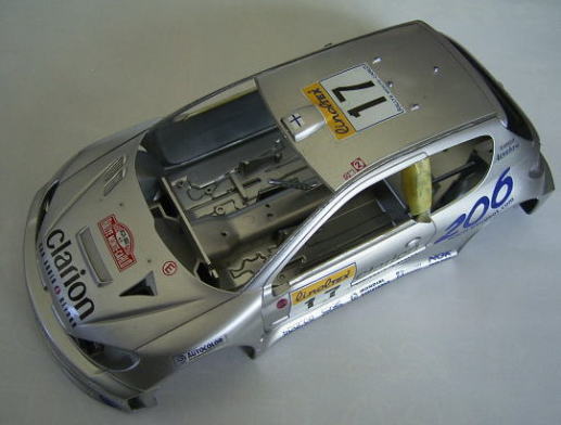 TAMIYA 1/24 PEUGEOT 206 WRC 2000