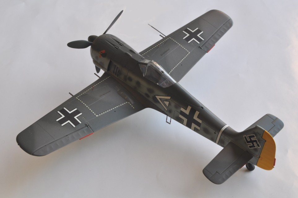 TAMIYA 1/48 Focke Wulf FW190-A3 lieutenant Hans "Assi" Hahn of V./JG2