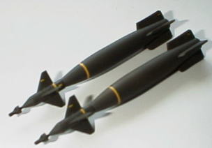 �f�a�t�|�P�O�@�y�C�u�E�G�C�U GBU-10�@Paveway2