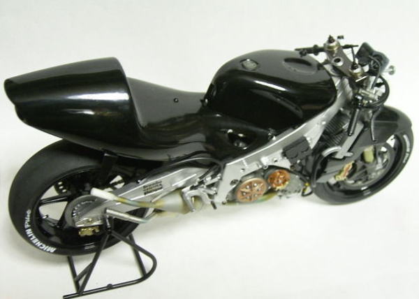 TAMIYA 1/12 HONDA PONS