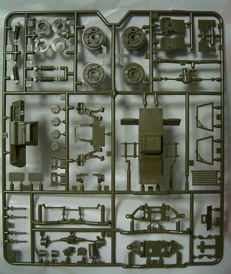 TAMIYA 1/35 LIGHT ARMORED VEHICLE
