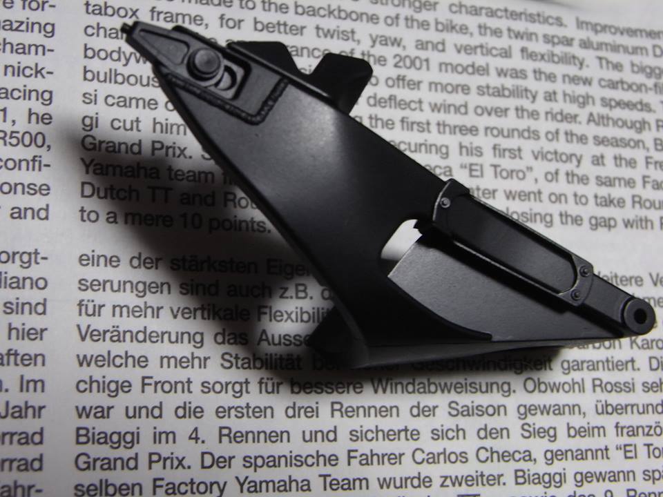 FACTORY YAMAHA YZR500 '01