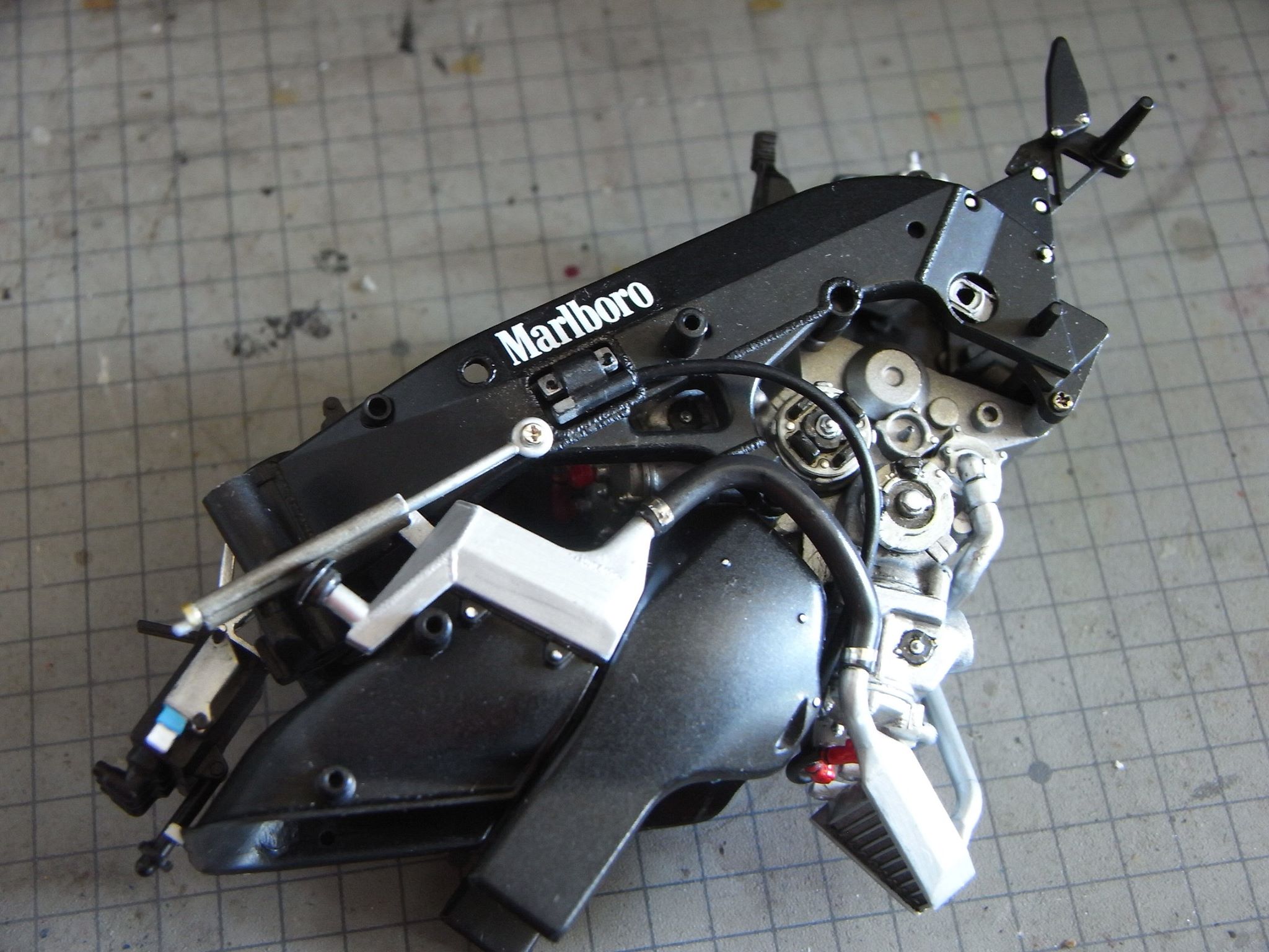 FACTORY YAMAHA YZR500 '01