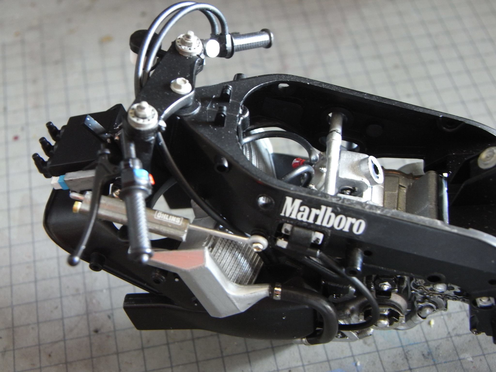 FACTORY YAMAHA YZR500 '01