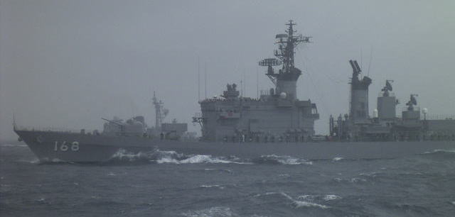 JMSDF TACHIKAZE at FLEET REVIEW 2003 Rehearsal 2